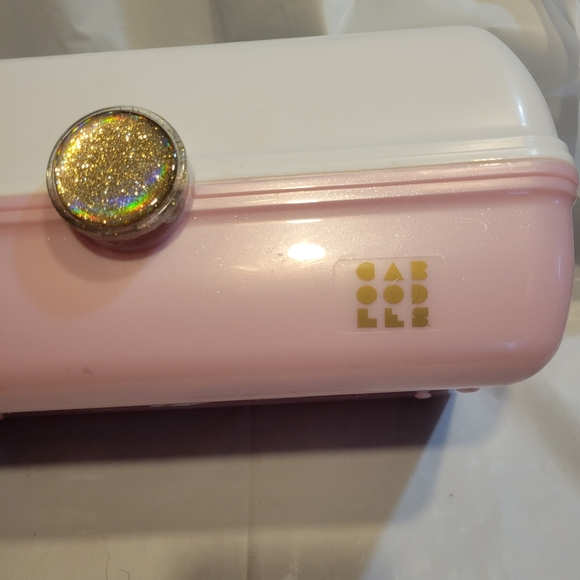 Caboodle original white top pink bottom with sparkle gold latch and handle - Picture 5 of 9